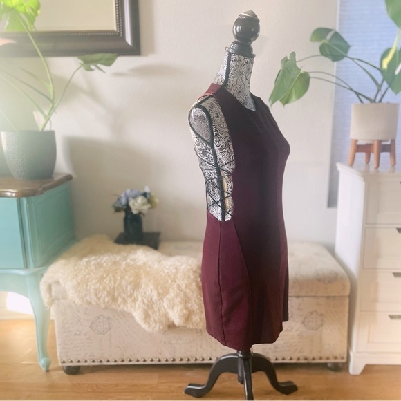 🏷️ 4/$25 Silence + Noise Urban Outfitters Lexie Crisscross Open-Side Mini Dress - Picture 7 of 15